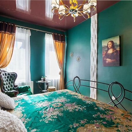 Delux Leopolli Apartments Near Shopping Mall Forum リヴィウ エクステリア 写真