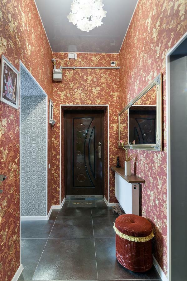 Delux Leopolli Apartments Near Shopping Mall Forum リヴィウ エクステリア 写真