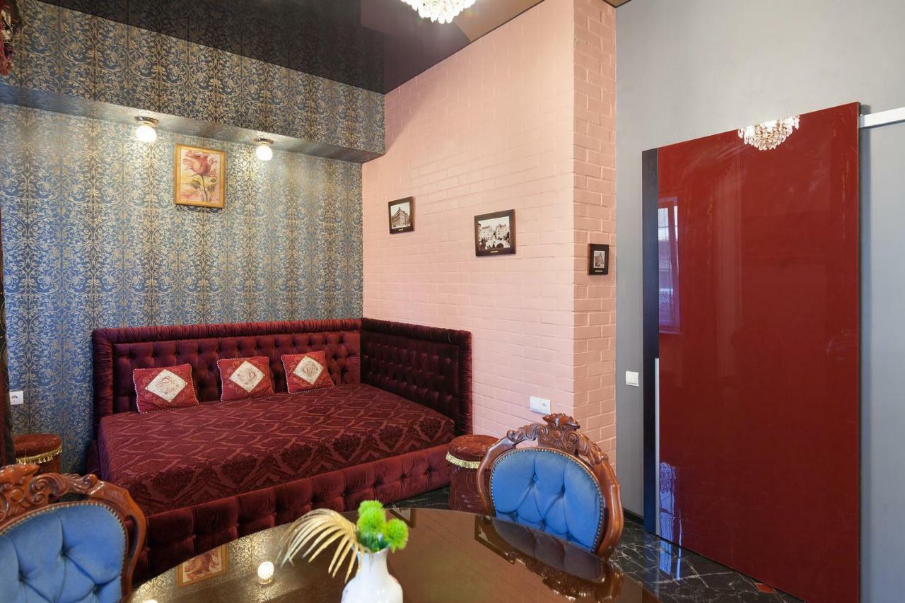 Delux Leopolli Apartments Near Shopping Mall Forum リヴィウ エクステリア 写真